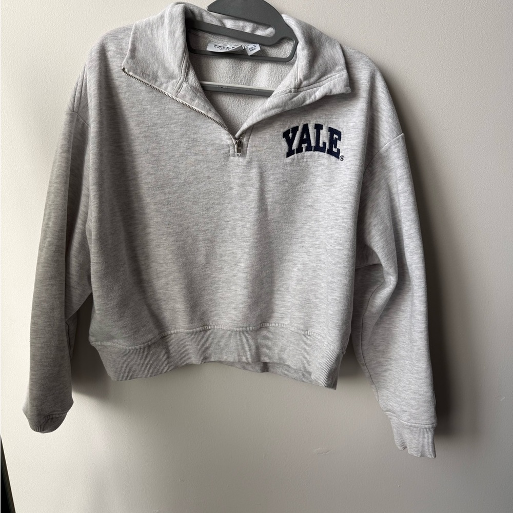 Cropped Yale Gray Women's Quarter-Zip Sweater
